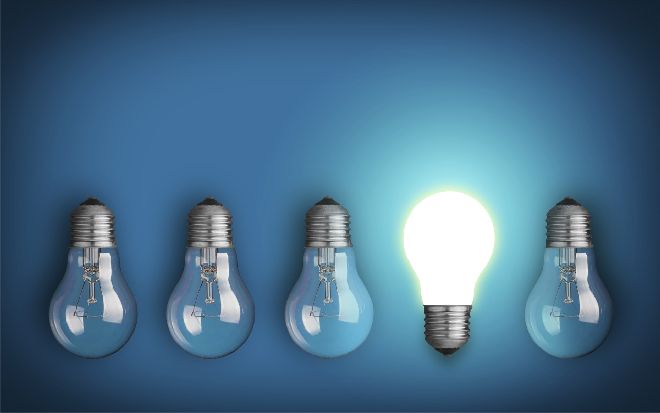PowerPoint backgrounds for lighted bulb